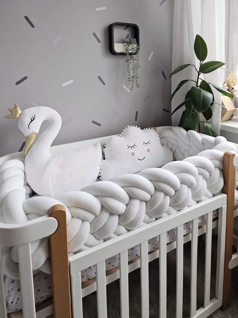 Baby Bedding Set Creamy - Princess Swan & Cloud Pillows