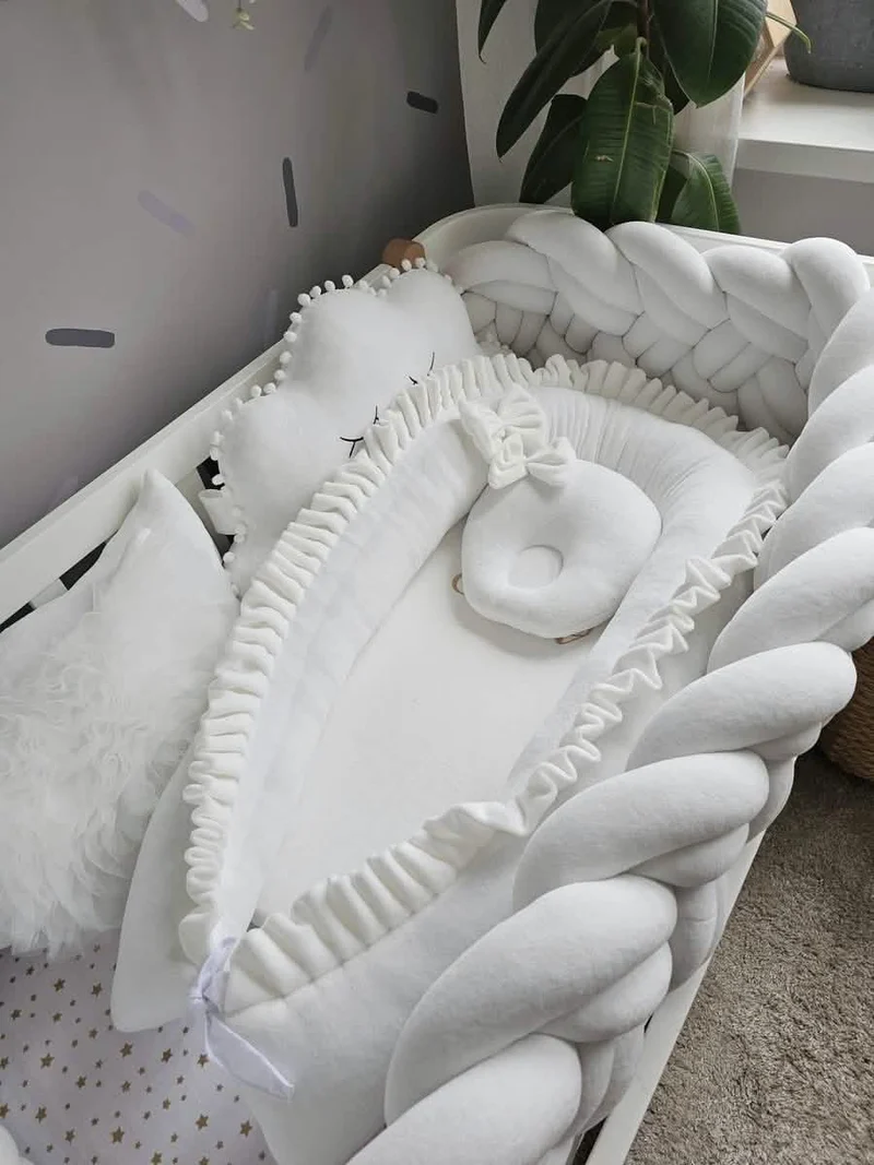 Baby Bedding Set Creamy - Princess Swan & Cloud Pillows