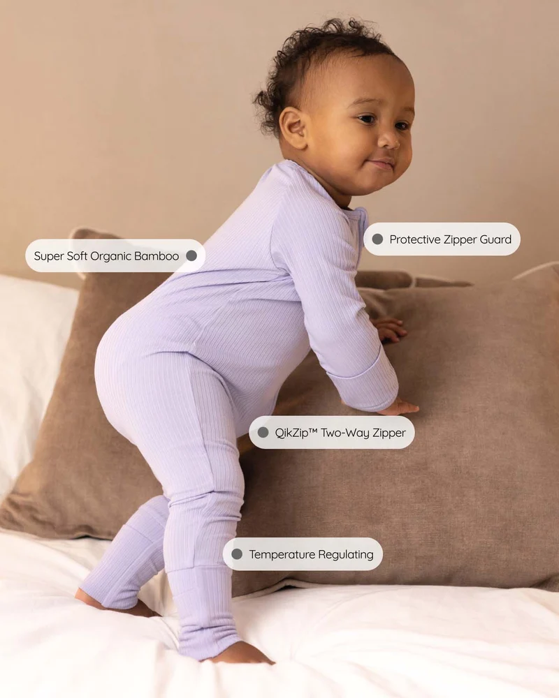 BABYGO® Fliederfarbener gerippter Schlafanzug mit Reißverschluss