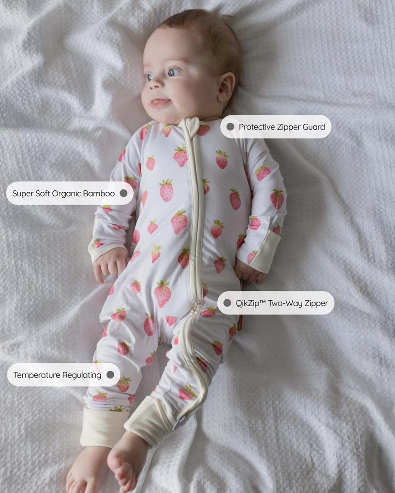BABYGO® Erdbeeren & Sahne Schlafanzug mit Reißverschluss