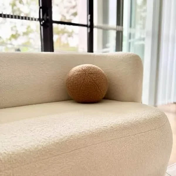 Throw pillow round. Decorative sofa pillows.