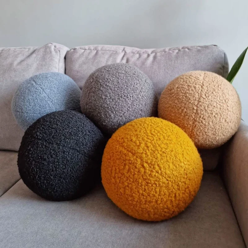 Throw pillow round. Decorative sofa pillows.
