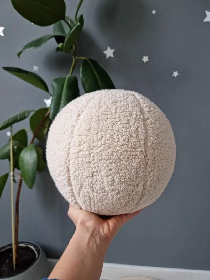 Throw pillow round. Decorative sofa pillows.