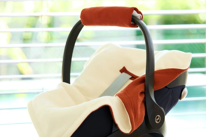 Babydecke für Babyschale Winter aus Doppelkrepp – weich & robust