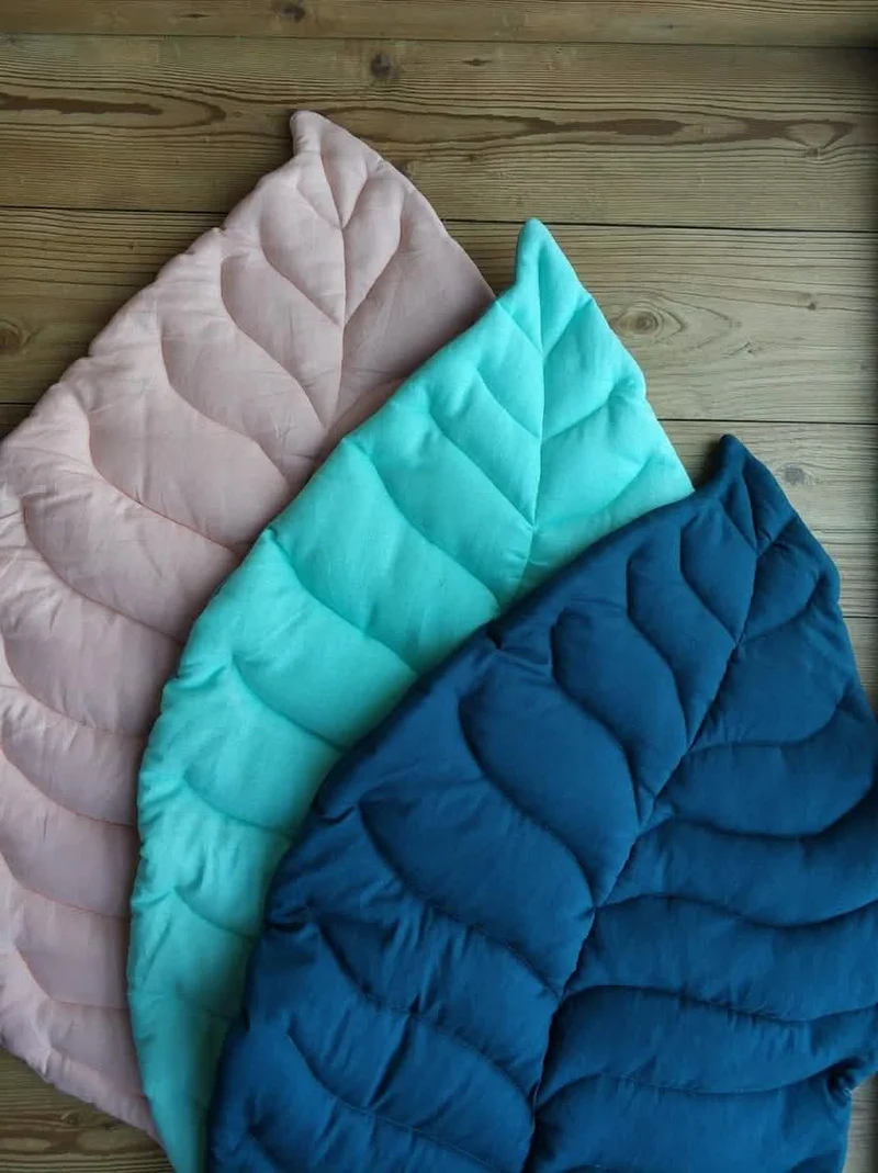 Baby linen leaf play mat blue pink