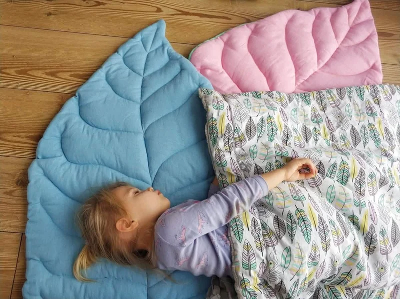 Baby linen leaf play mat blue pink