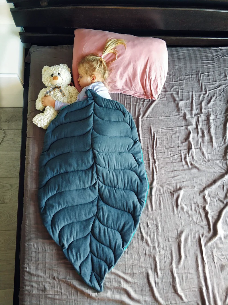 Baby linen leaf play mat
