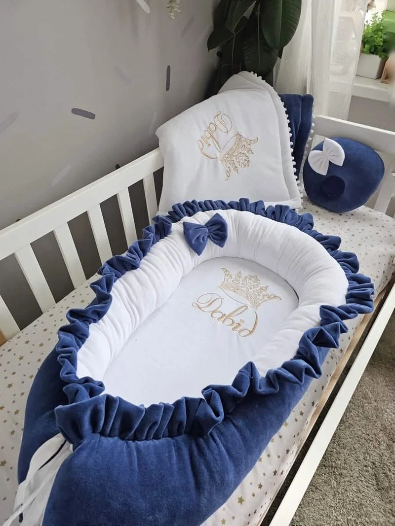 Personalized Two-Color Baby Nest with Small Pillow
