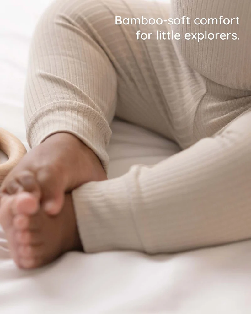 BABYGO® Haferflockenfarbener, langer Rippstrick-Body & Leggings