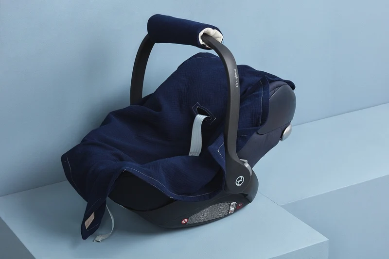 Babydecke für Babyschale Sommer aus Musselin – leicht & luftig, 100 % Baumwolle