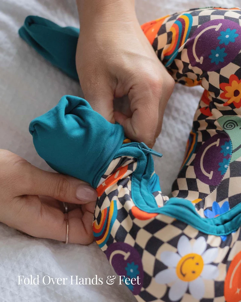 BABYGO® Groovy Zip Schlafanzug