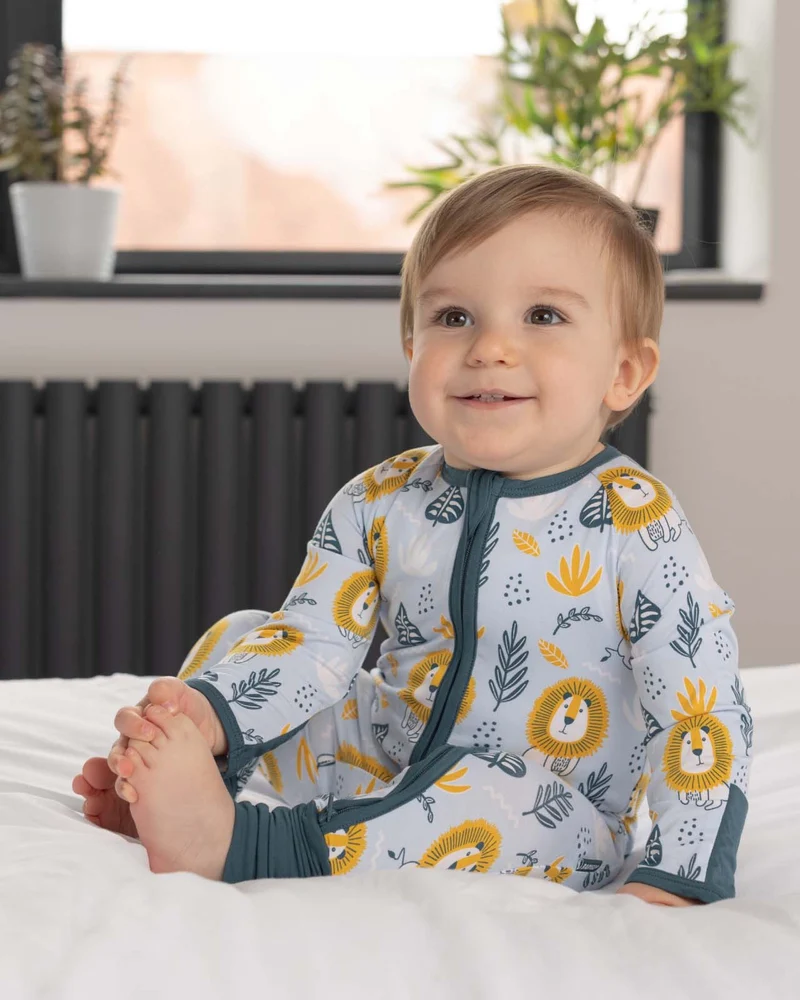 BABYGO® Löwe-Schlafanzug mit Reißverschluss