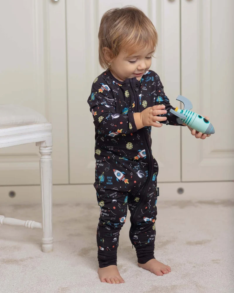 BABYGO® Space Zip Schlafanzug