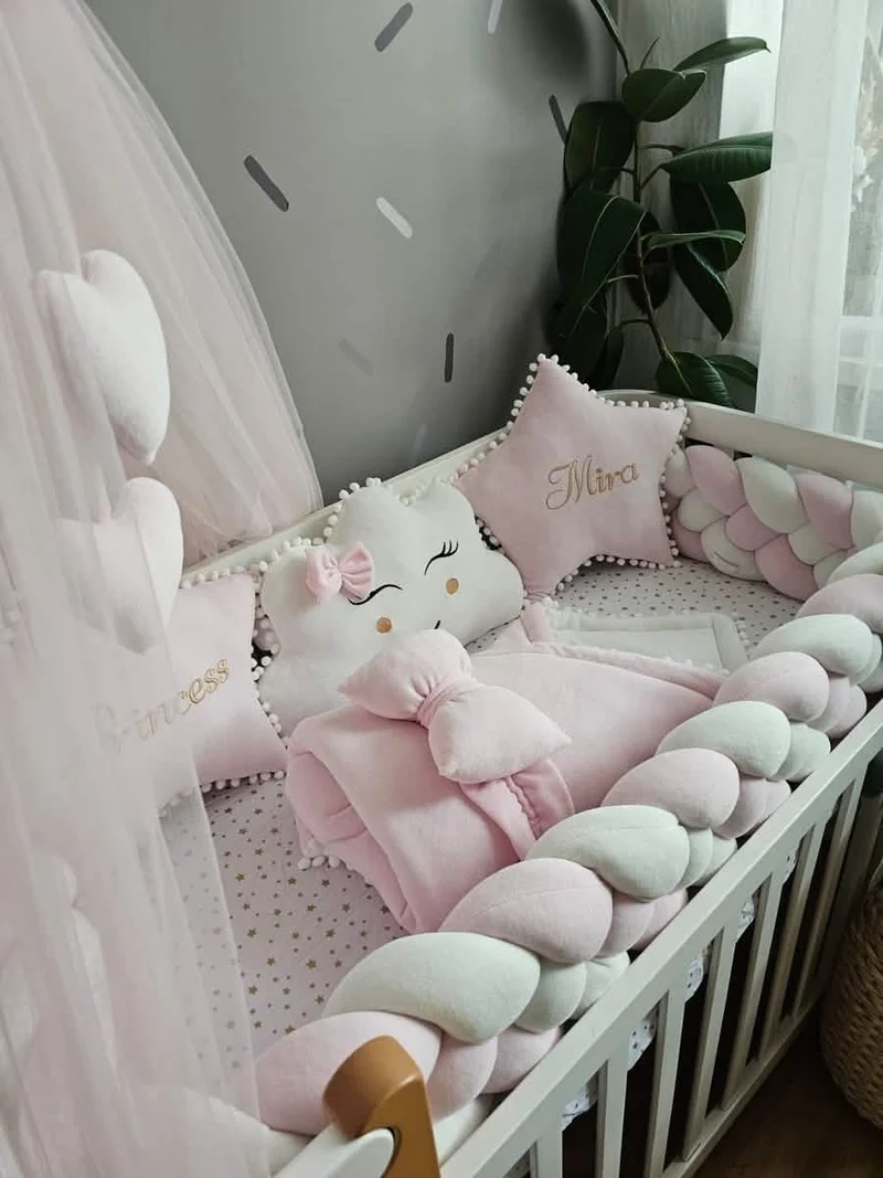 Baby Girl Bedding Set Luxurious - Cloud Face & 2 Star Pillows