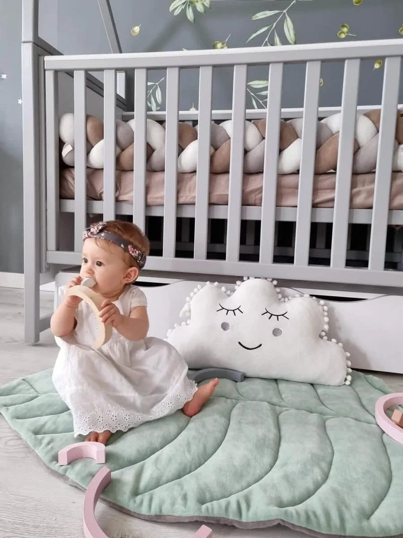 Baby leaf play mat light gray