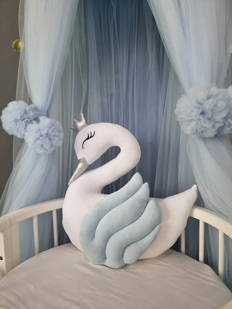 Princess Pillow swan blush, throw pillow