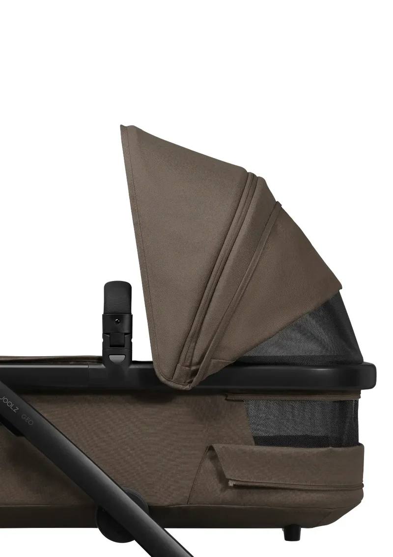 Sonnenverdeck für 'Geo5' Hazel Brown