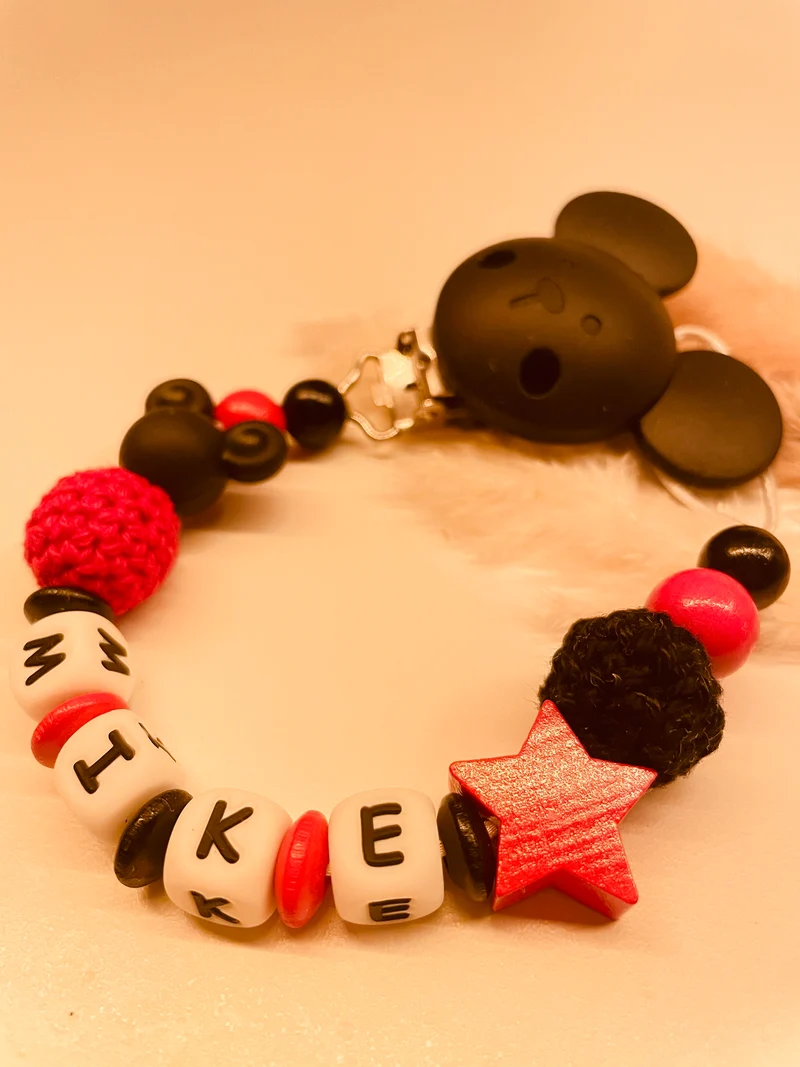Schnullerkette Maus mit Stern schwarz rot