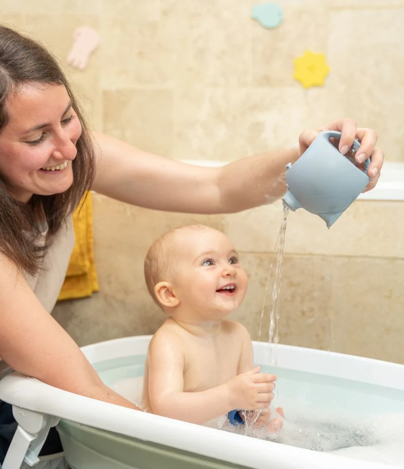 Badespielzeug Hippo Gießkanne