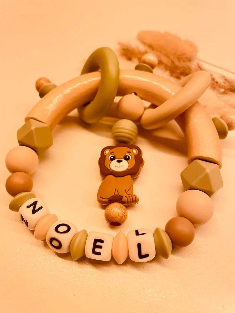 Greifring personalisiert Löwe beige grün