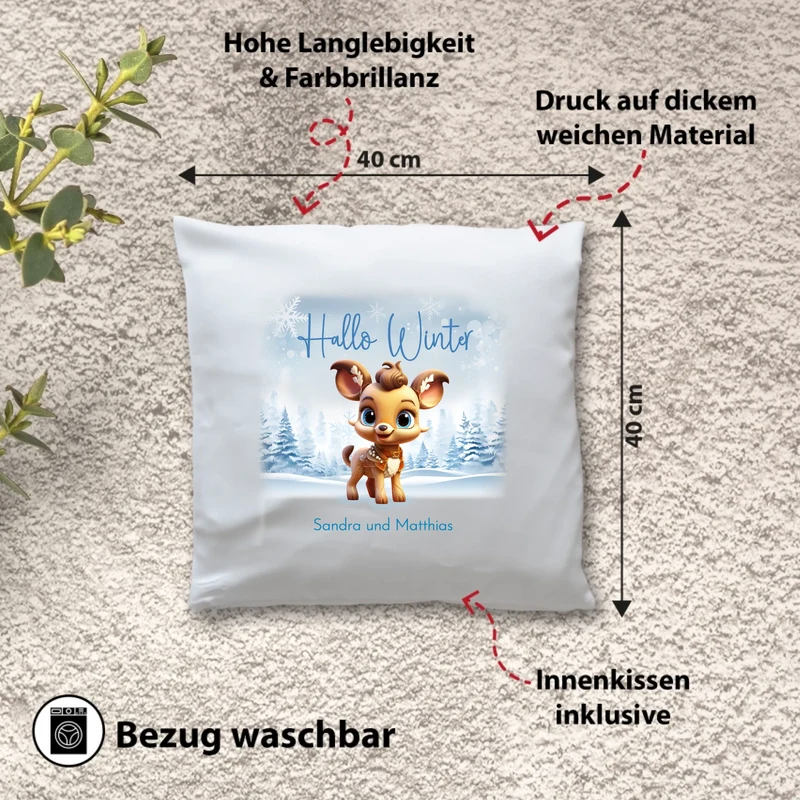 Personalisiertes Rentier Weihnachts-Kissen - Hallo Winter mit Winterwelt und Wunschtext, Namen