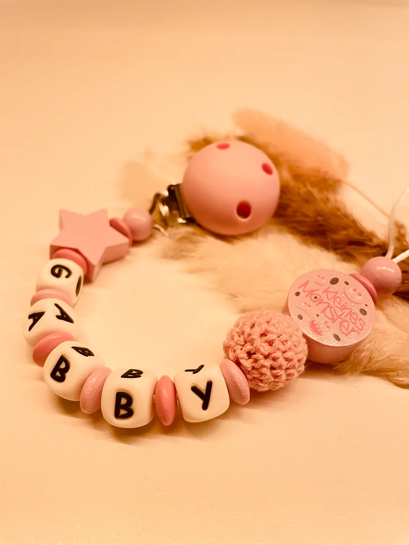 Schnullerkette personalisiert kleines Monster rosa