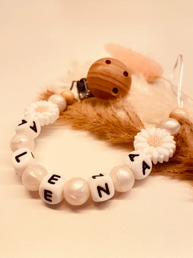 Schnullerkette personalisiert Gänseblümchen perlmutt/weiß