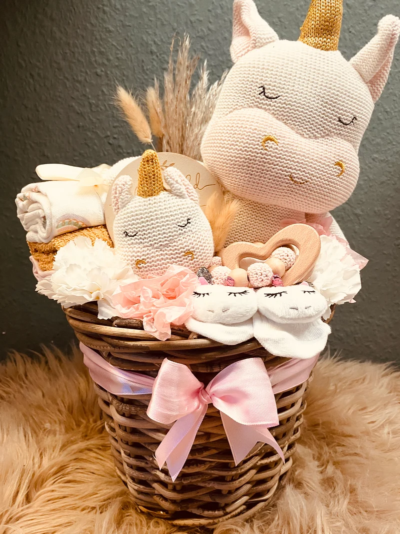 Windelkorb Windeltorte Einhorn Häkeltier und Häkelrassel