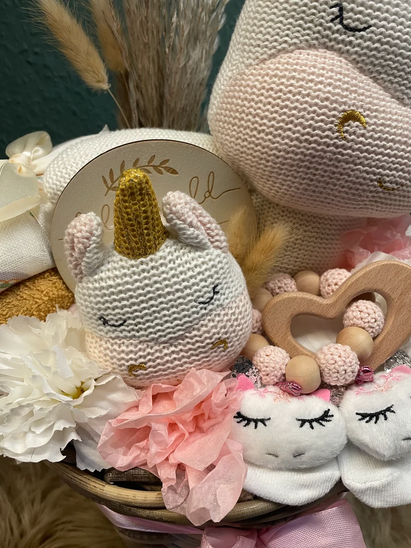 Windelkorb Windeltorte Einhorn Häkeltier und Häkelrassel