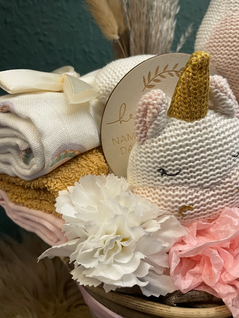 Windelkorb Windeltorte Einhorn Häkeltier und Häkelrassel