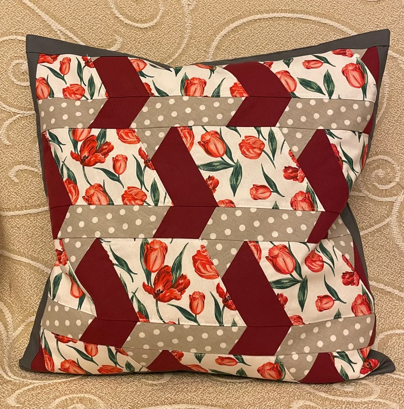 Patchwork Kissenhülle in 3D Optik, Landhausstil Kissenbezug, rot/weiß/anthrazit 40x40cm