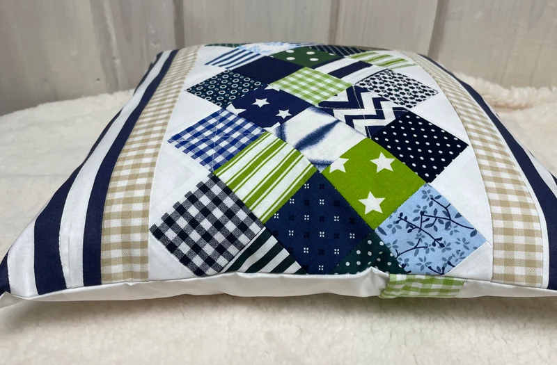 Patchwork Kissenhülle, Landhausstil Kissenbezug, blau/weiß/grün 40x40cm.