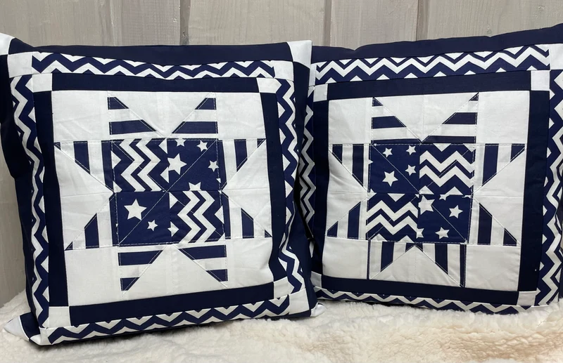 Patchwork Kissenhülle, Landhausstil Kissenbezug, blau/weiß 40x40cm.