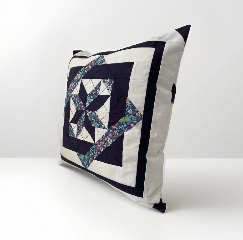 Patchwork Kissenhülle, Landhausstil Kissenbezug, blau/weiß 40x40cm