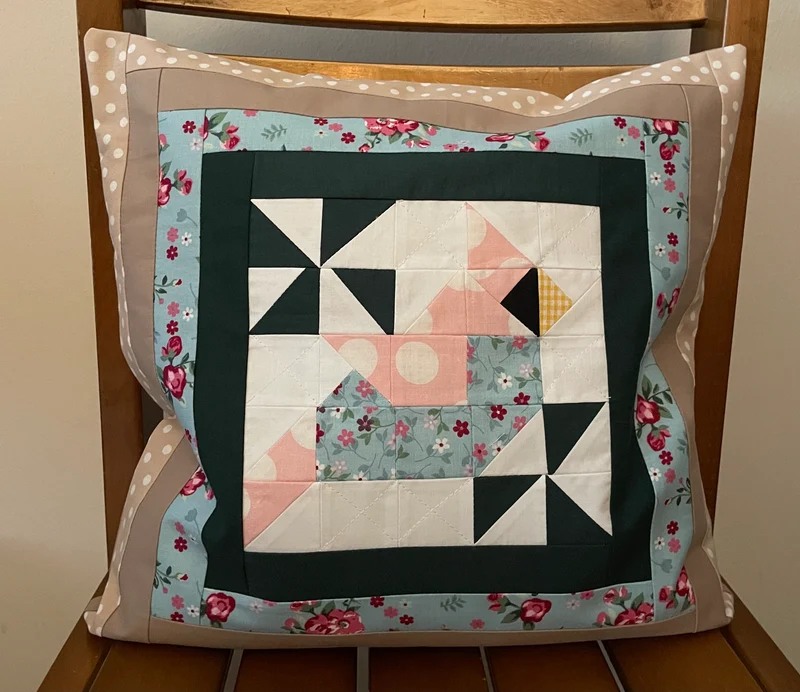 Patchwork Kissenhülle, Landhausstil Kissenbezug, Vogel