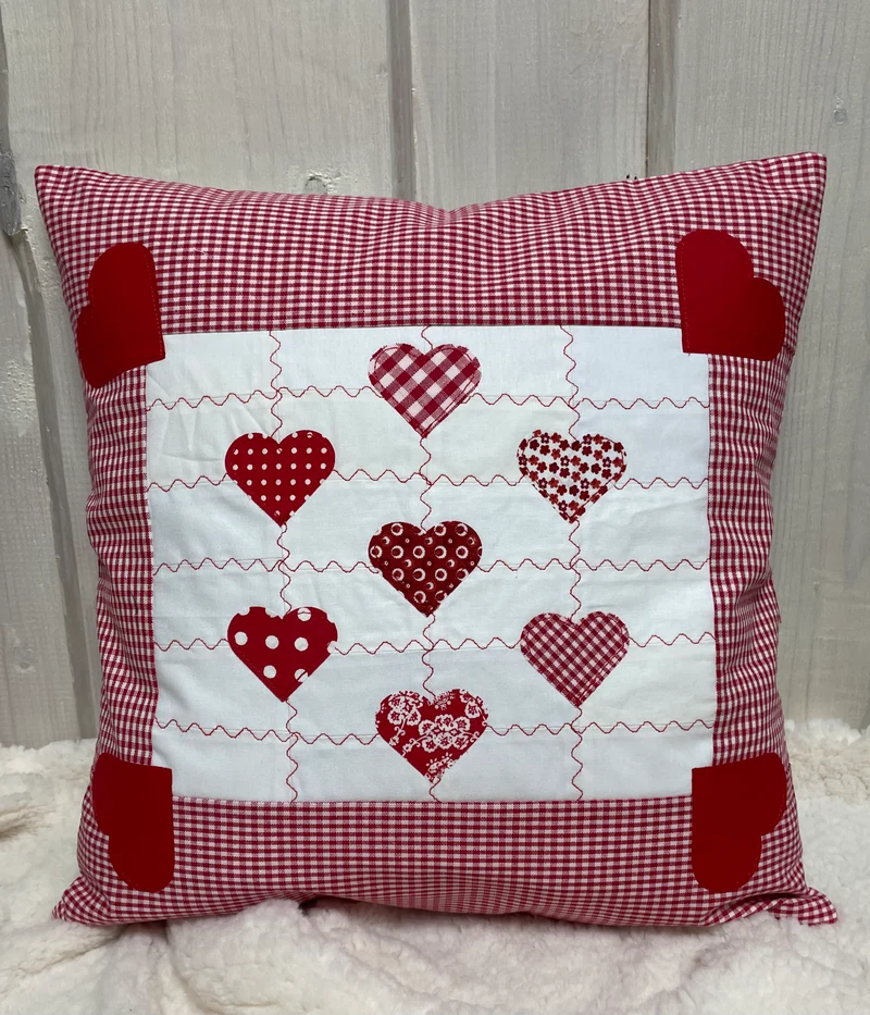 Patchwork Kissenhülle, Landhausstil Kissenbezug, rot/weiß 40x40cm.