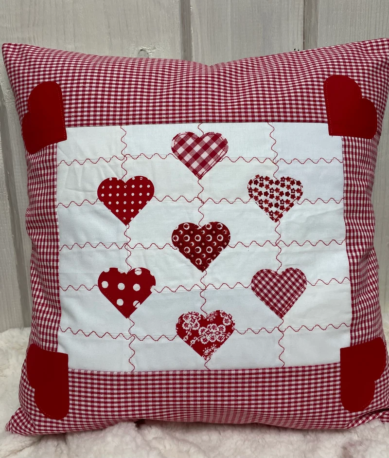 Patchwork Kissenhülle, Landhausstil Kissenbezug, rot/weiß 40x40cm.