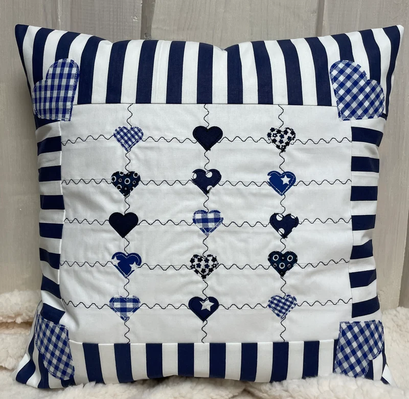 Patchwork Kissenhülle, Landhausstil Kissenbezug, blau/weiß 40x40cm.