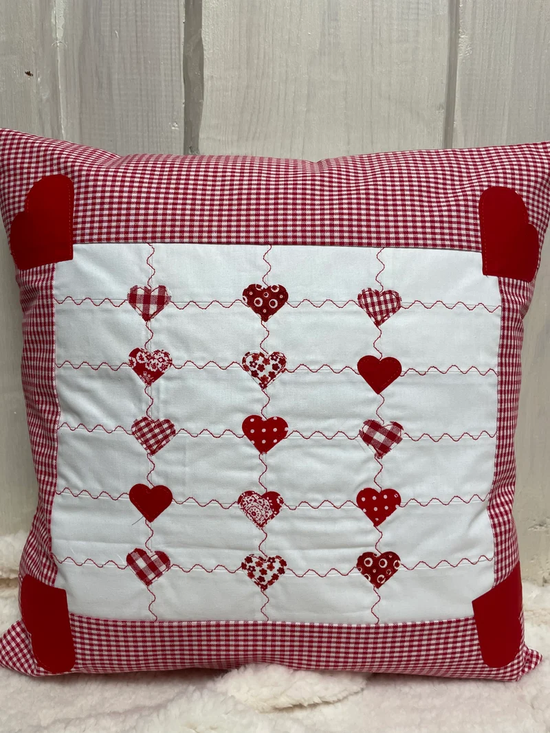 Patchwork Kissenhülle, Landhausstil Kissenbezug, rot/weiß 40x40cm.