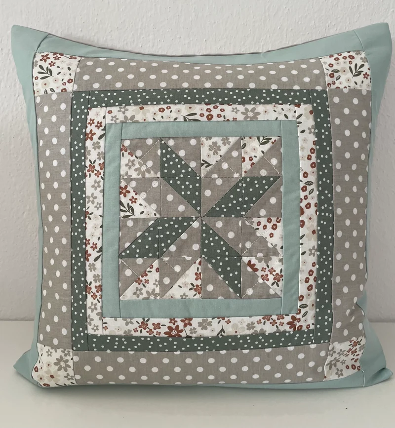 Patchwork Kissenhülle, Landhausstil Kissenbezug, mint/beige/weiß 40x40cm.