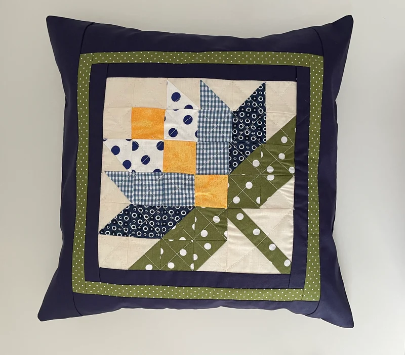 Patchwork Kissenhülle, Landhausstil Kissenbezug, blau/grün/gelb 40x40cm