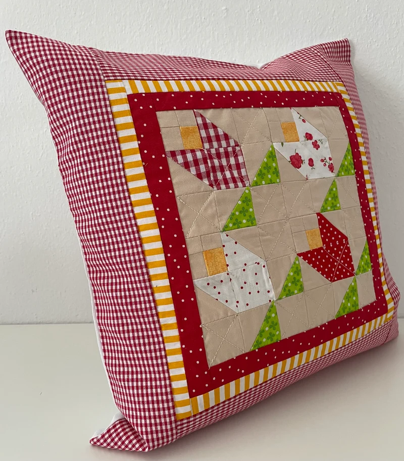 Patchwork Kissenhülle, Landhausstil Kissenbezug, beige/grün/rot 40x40cm