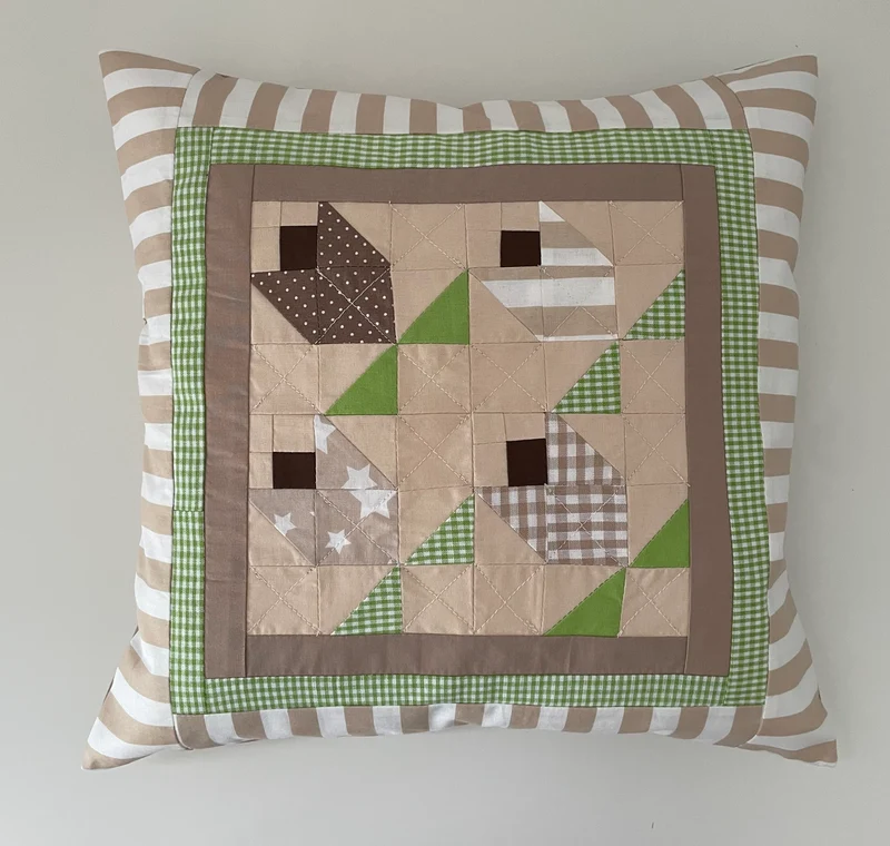 Patchwork Kissenhülle, Landhausstil Kissenbezug, beige/grün 40x40cm