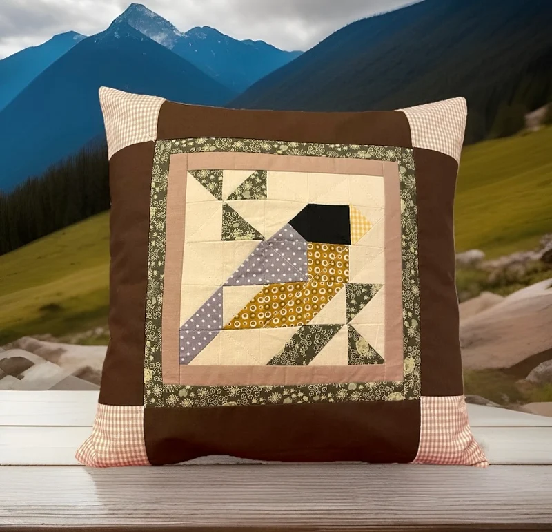 Patchwork Kissenhülle, Landhausstil Kissenbezug, * Vogel *braun/gelb/grau 40x40cm
