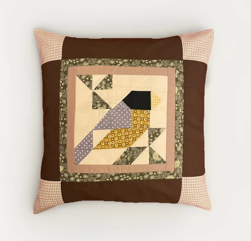 Patchwork Kissenhülle, Landhausstil Kissenbezug, * Vogel *braun/gelb/grau 40x40cm