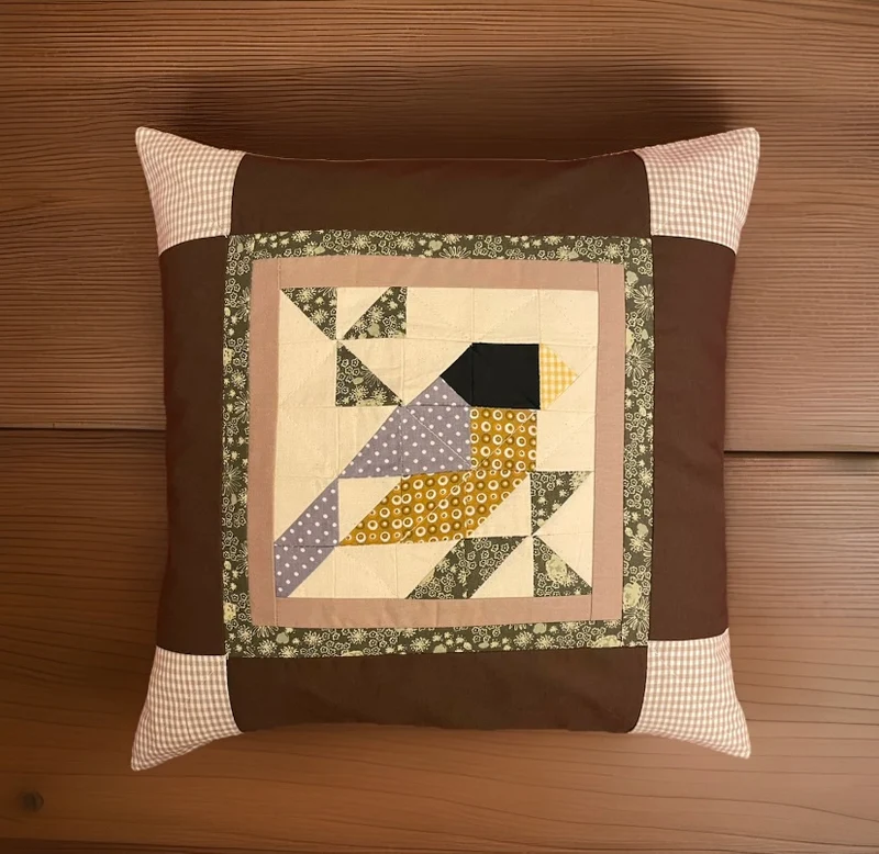 Patchwork Kissenhülle, Landhausstil Kissenbezug, * Vogel *braun/gelb/grau 40x40cm
