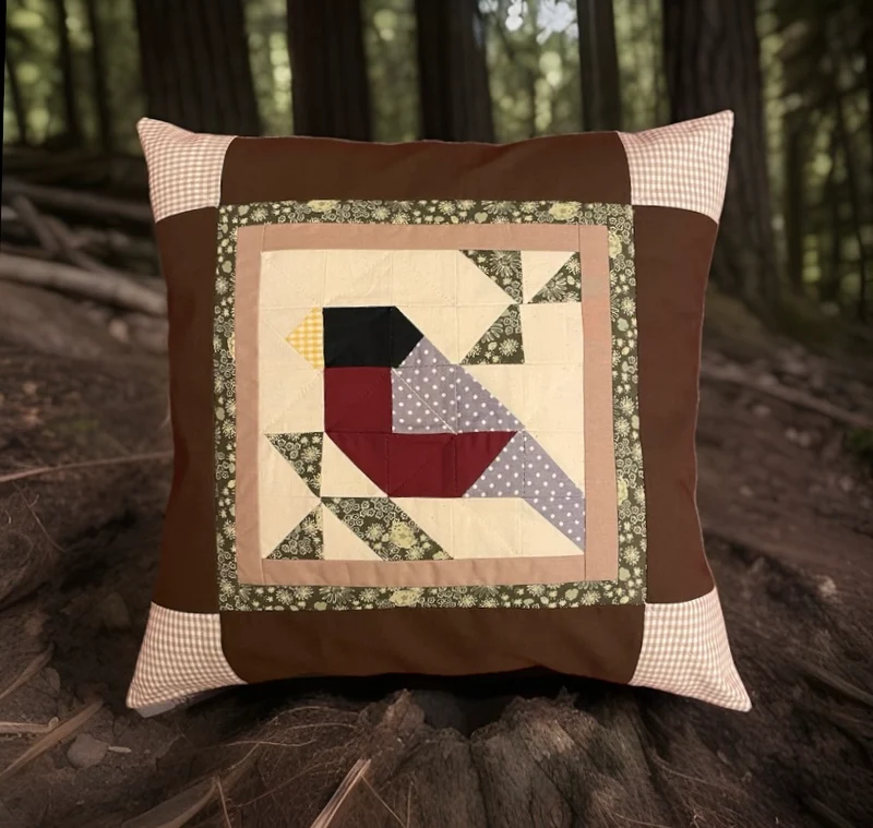 Patchwork Kissenhülle, Landhausstil Kissenbezug, * Vogel *braun/rot/grau 40x40cm