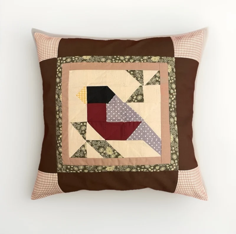 Patchwork Kissenhülle, Landhausstil Kissenbezug, * Vogel *braun/rot/grau 40x40cm