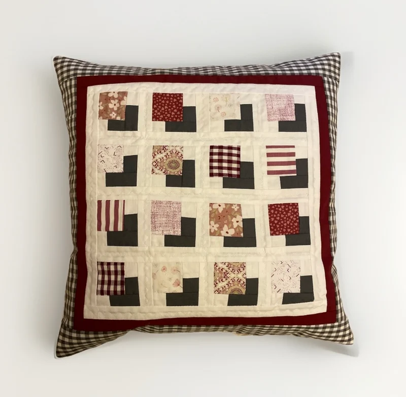Patchwork Kissenhülle, Landhausstil Kissenbezug, grau/ rot/ weiß 40x40cm