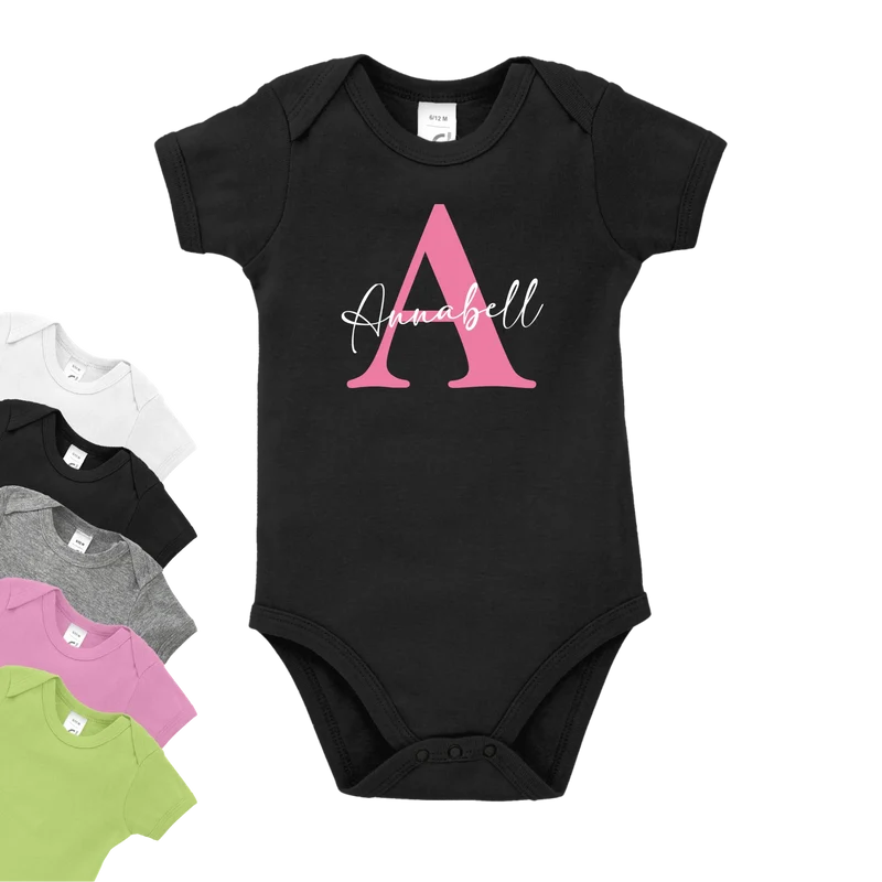 Personalisierter Babybody - Name & Anfangsbuchstabe - Baby-Strampler